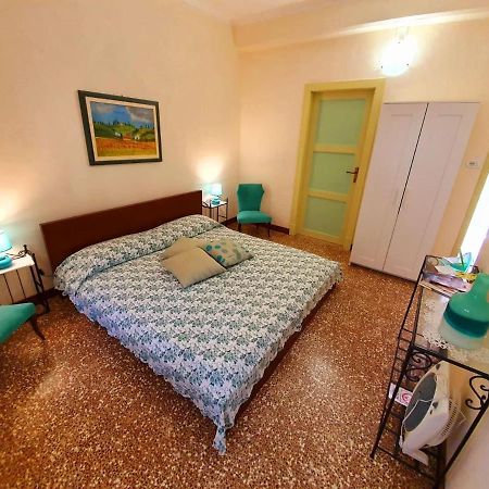 Bed and Breakfast Il Girasole ...At Andorus' House Erli Exterior foto