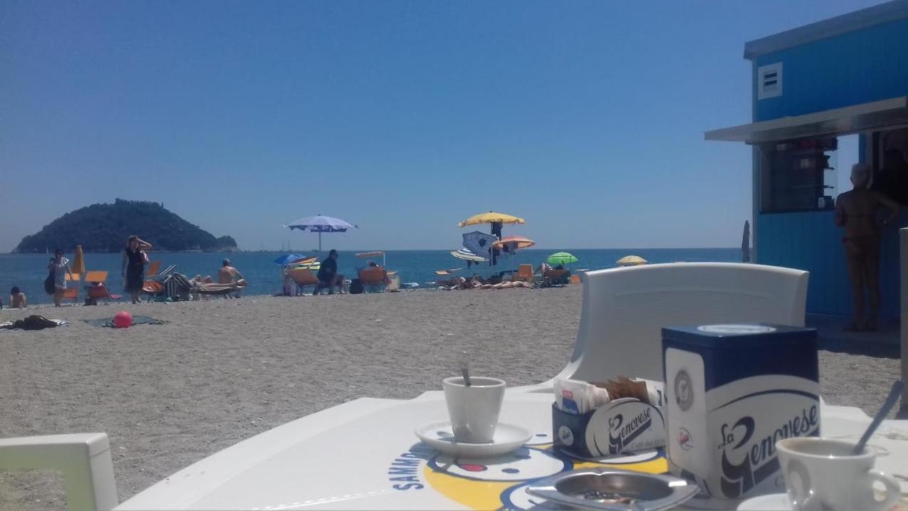 Bed and Breakfast Il Girasole ...At Andorus' House Erli Exterior foto